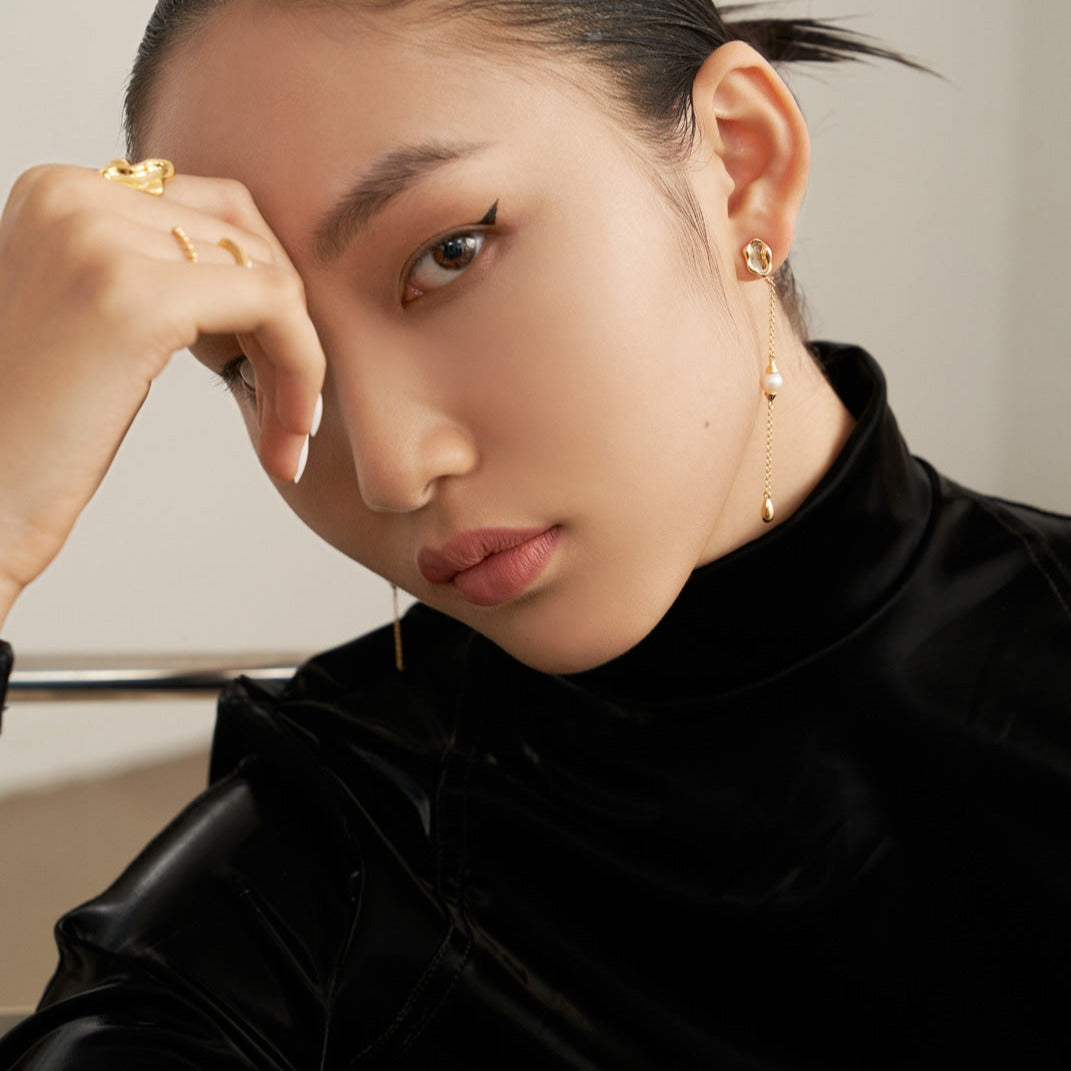 Chain Pearl Long Earrings earrings from SHOPQAQ