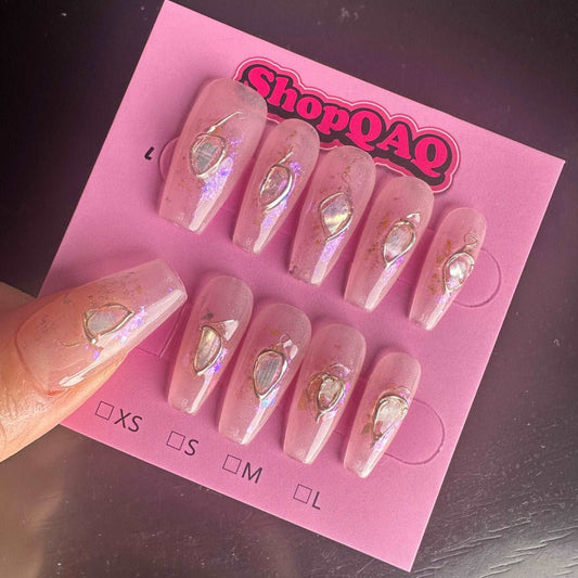 Stop Going to the Salon: Try Aurora Mermaid Mother-of-Pearl Press-On Nails Instead