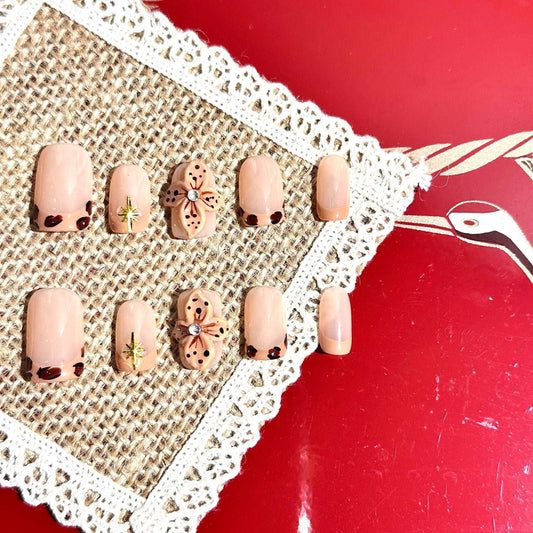 Stop Going to the Salon: Try 2024 Autumn/Winter Leaf & Latte Brown Hand-Carved Press-On Nails Instead