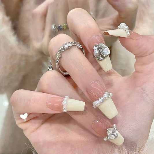 French Pearl False Nails from SHOPQAQ
