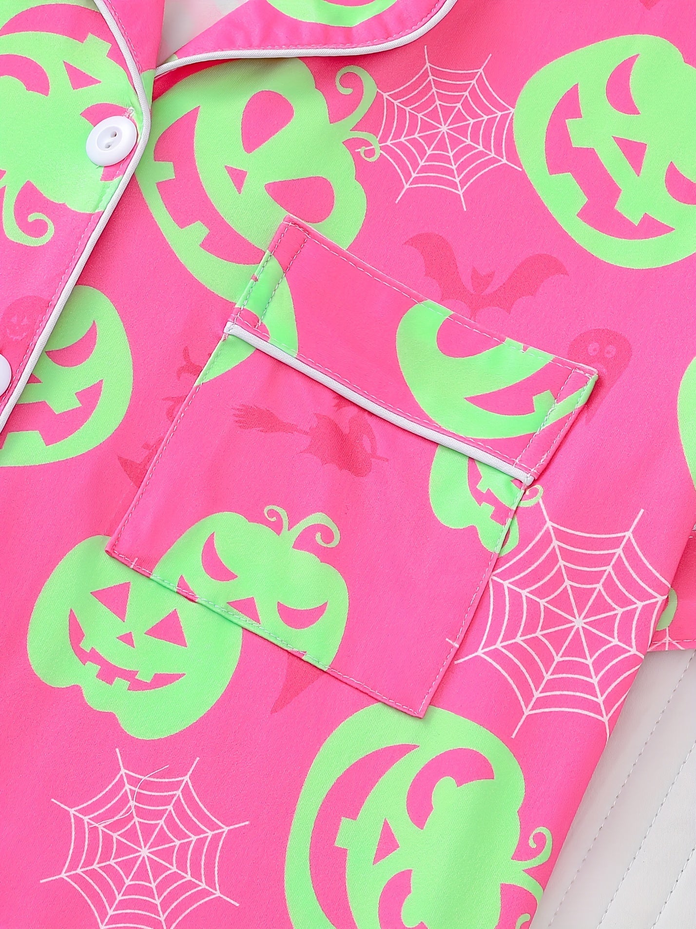 Spooky Halloween Pumpkin Bat Print Women's Pajama Set, Comfortable Short-Sleeve Button- Shirt and Loose Elastic Shorts, Casual All-Season Outdoor Loungewear for Home