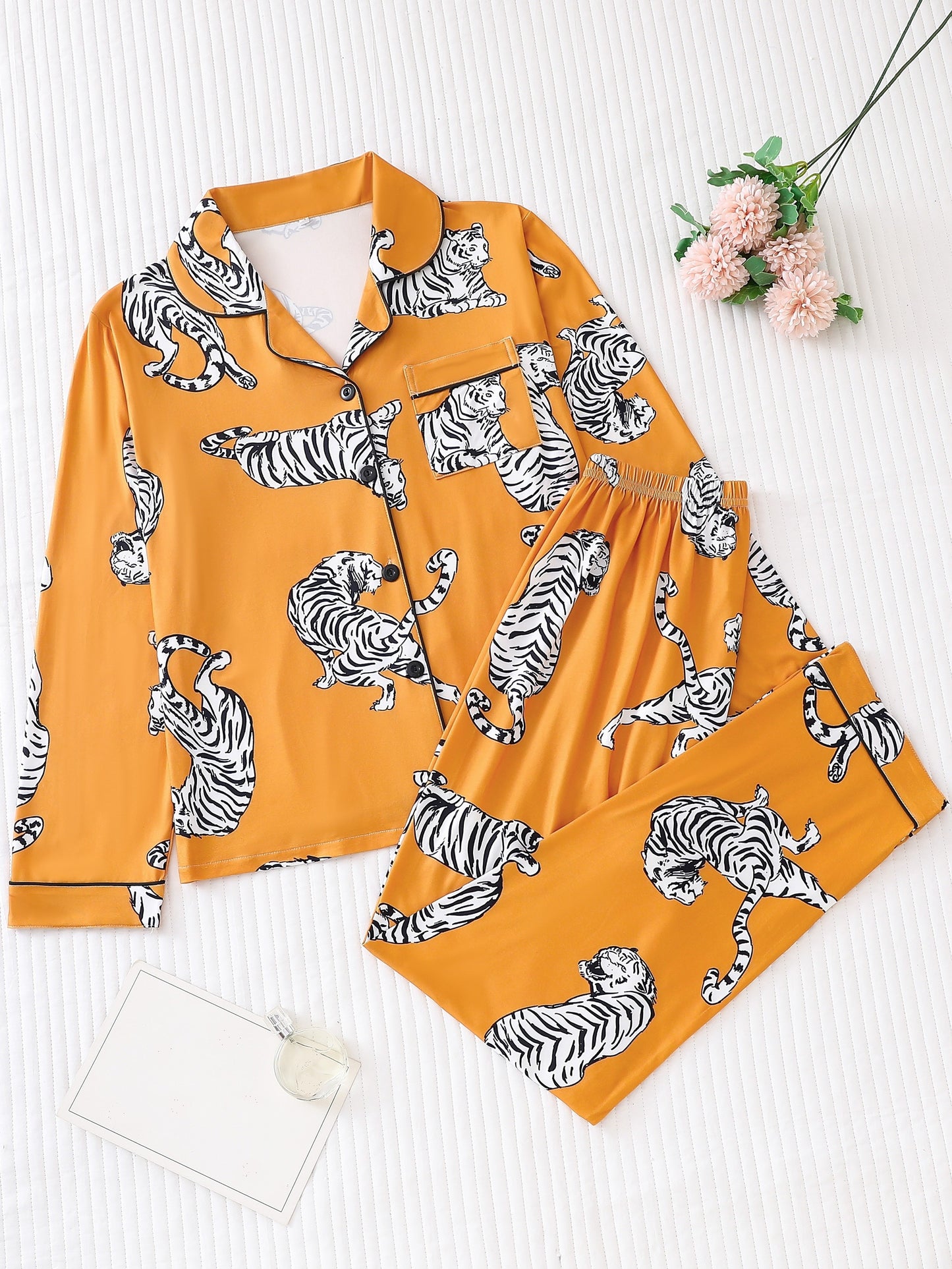 Casual Tiger Print Pajama Set, Long Sleeve Button Up Lapel Collar Top & Elastic Pants, Women's Sleepwear & Loungewear for fall/ winter