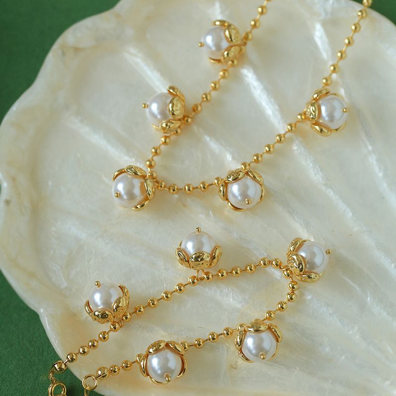 5 Flower Stamen Pearl Necklace | necklace | 18k, 18K gold plated, 9new, _badge_new, gold necklace, imported artificial pearl, pearl, Pearl Necklace | SHOPQAQ