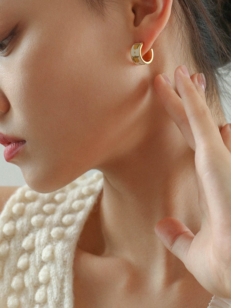 Enamel Small Blue Flower Eardrop earrings from SHOPQAQ
