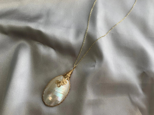 Wire Wrapped Shell Necklace | Necklaces | SHOPQAQ